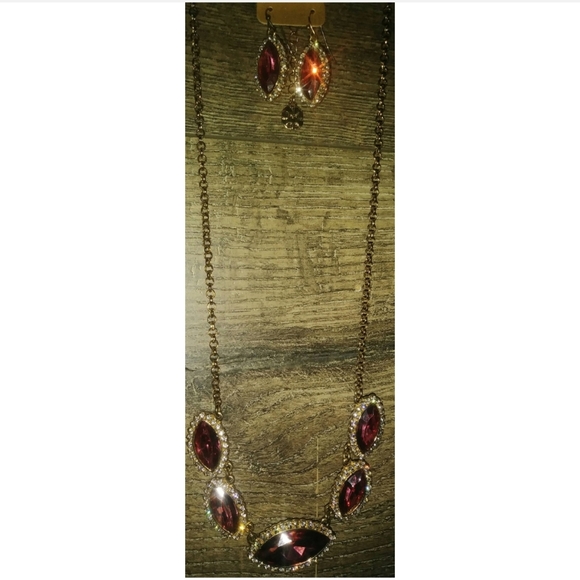 Monet Gold Social Necklace w/Matching Earrings NWT - Picture 2 of 16